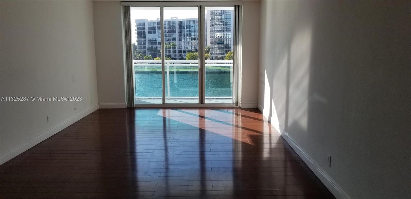 Photo of 3000 Ocean Dr #216, Hollywood, Florida, 33019 -