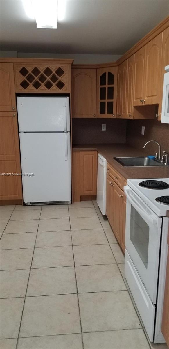 Photo of 3000 Ocean Dr #216, Hollywood, Florida, 33019 -