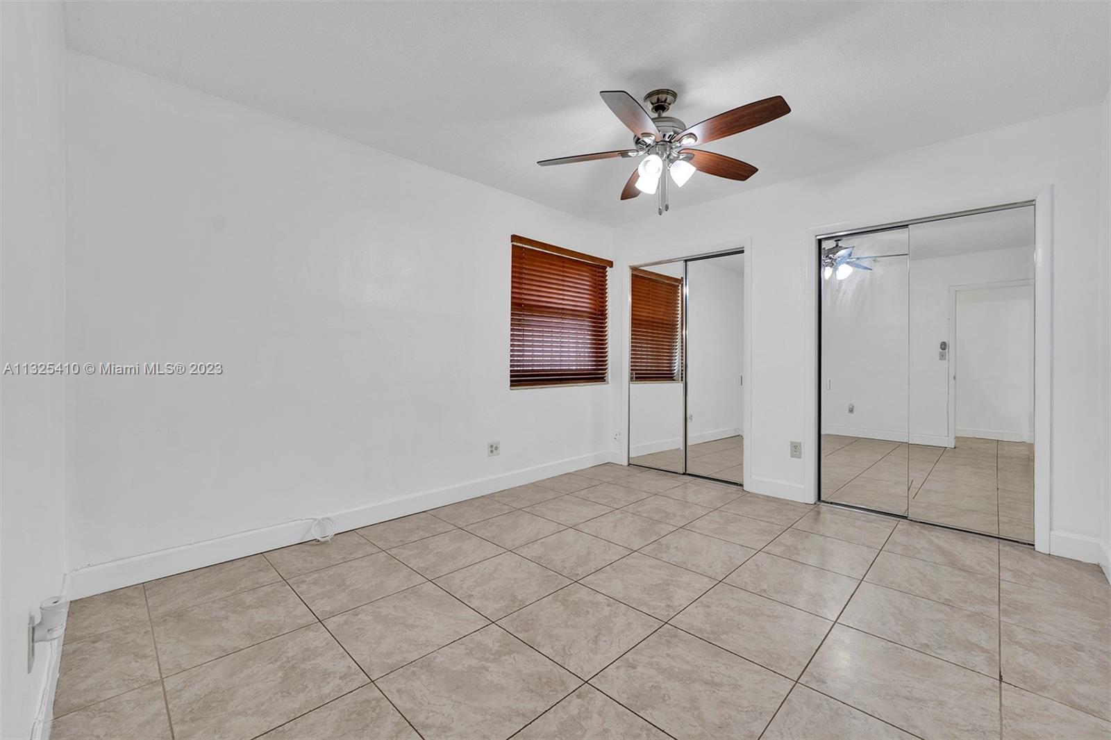 See details / 2369 sq. ft. $ 2023-01-10 0 Photo