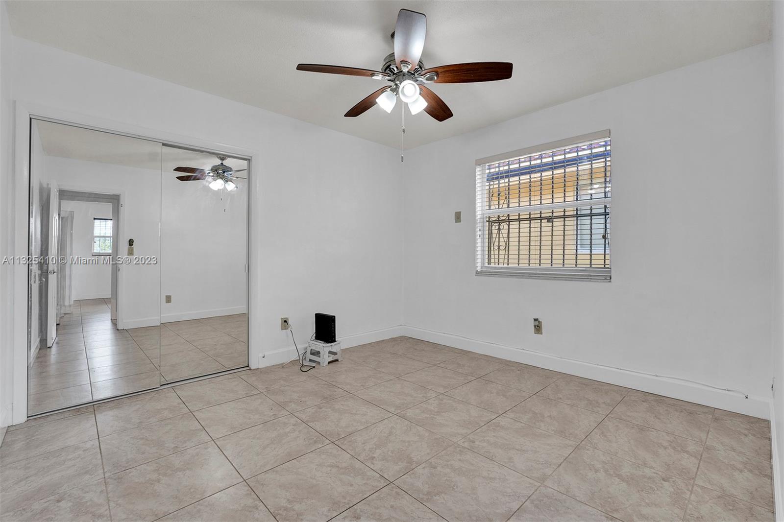 See details / 2369 sq. ft. $ 2023-01-10 0 Photo