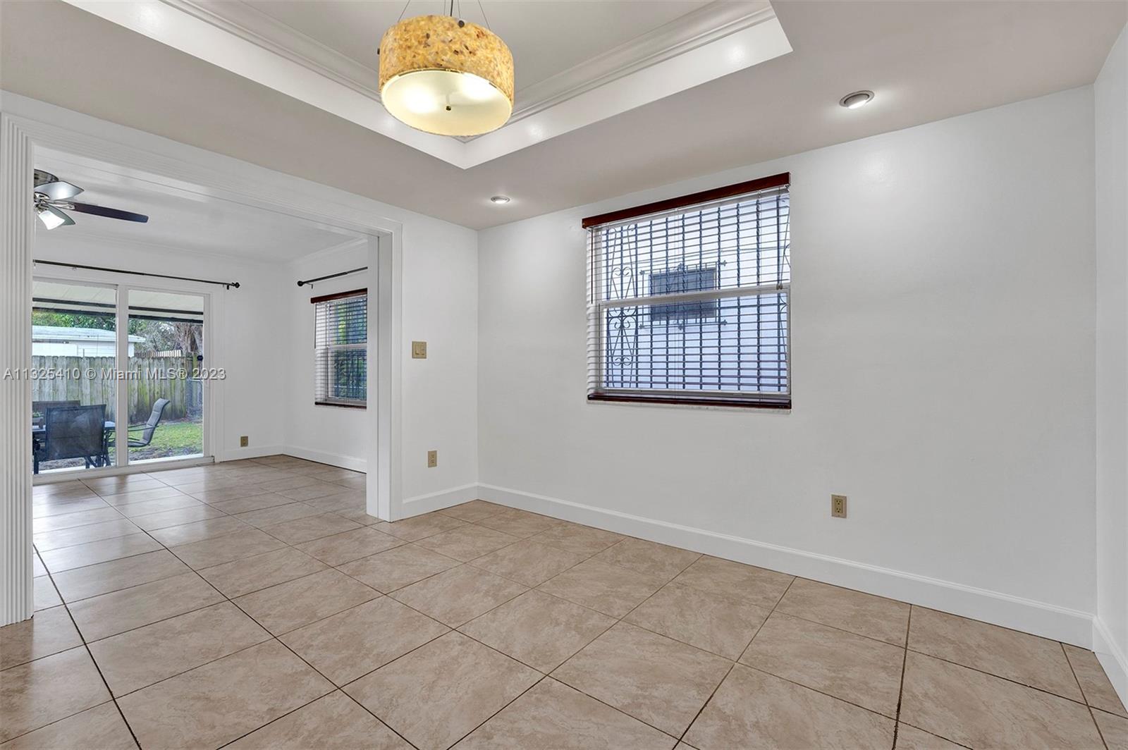 See details / 2369 sq. ft. $ 2023-01-10 0 Photo