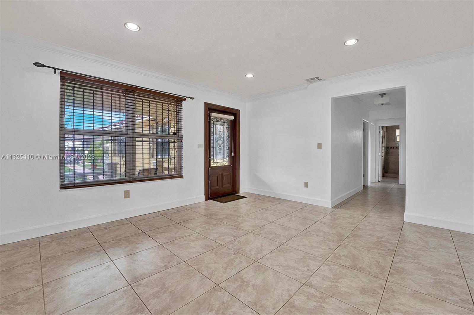 See details / 2369 sq. ft. $ 2023-01-10 0 Photo