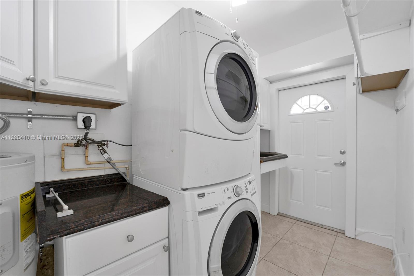 See details / 2369 sq. ft. $ 2023-01-10 0 Photo