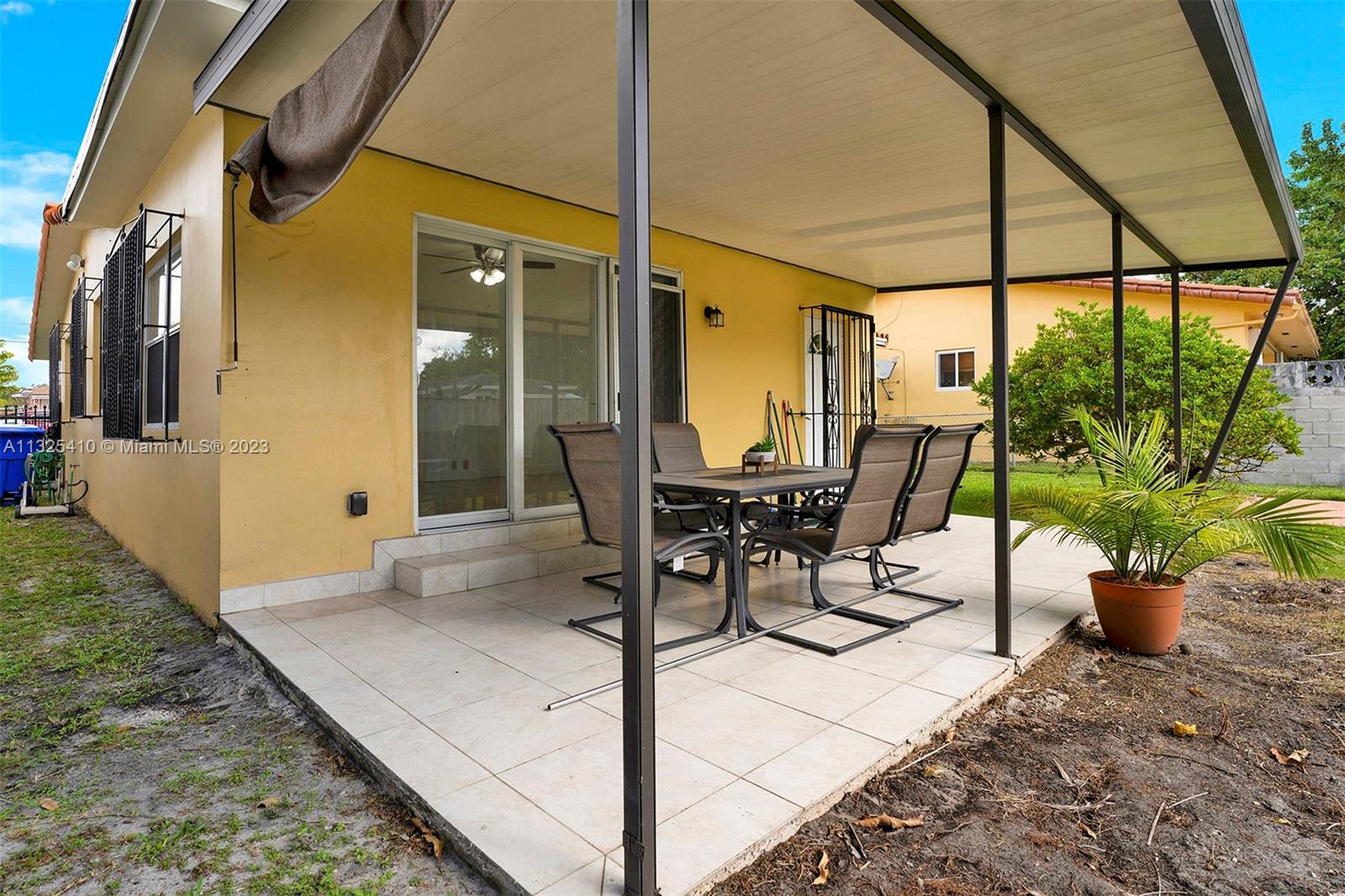 See details / 2369 sq. ft. $ 2023-01-10 0 Photo