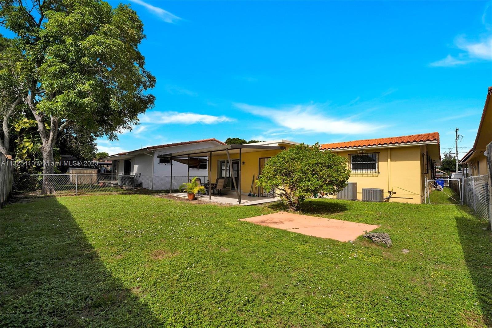 See details / 2369 sq. ft. $ 2023-01-10 0 Photo