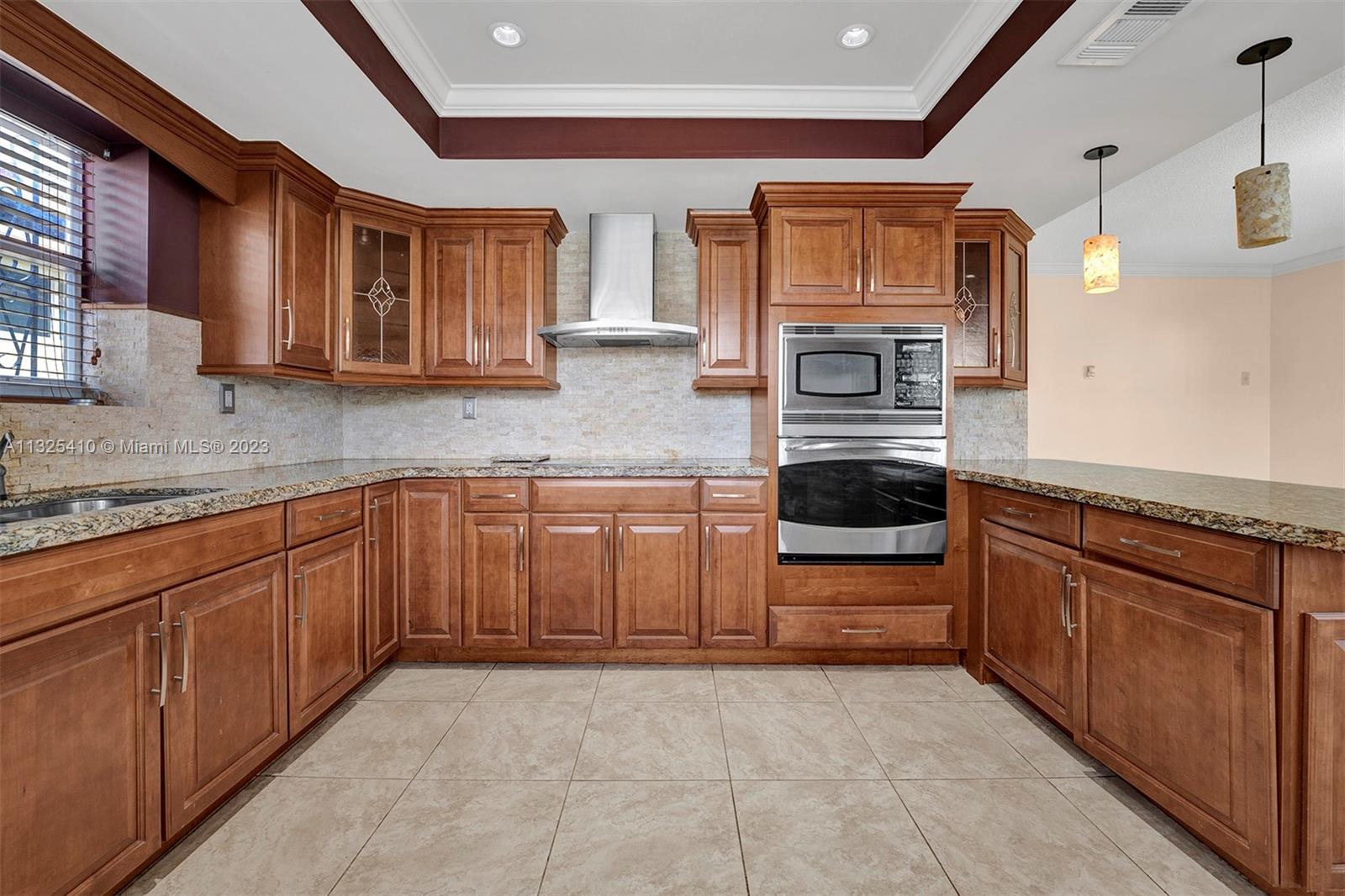 See details / 2369 sq. ft. $ 2023-01-10 0 Photo