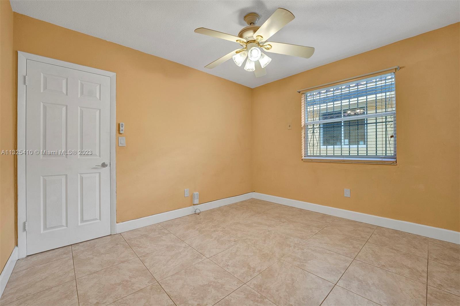 See details / 2369 sq. ft. $ 2023-01-10 0 Photo