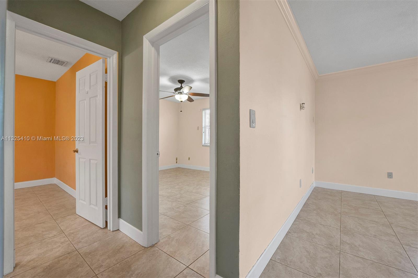 See details / 2369 sq. ft. $ 2023-01-10 0 Photo