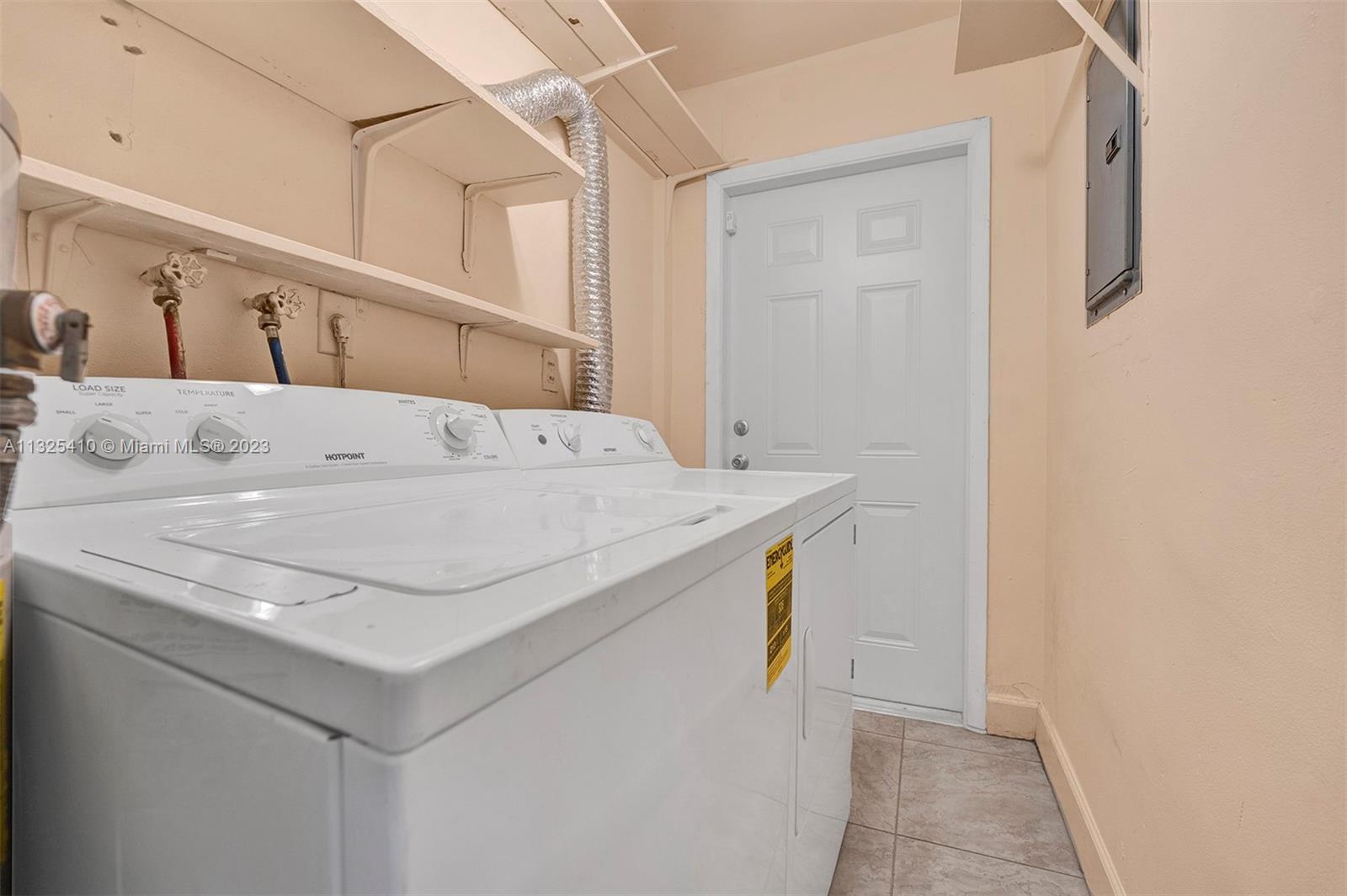 See details / 2369 sq. ft. $ 2023-01-10 0 Photo
