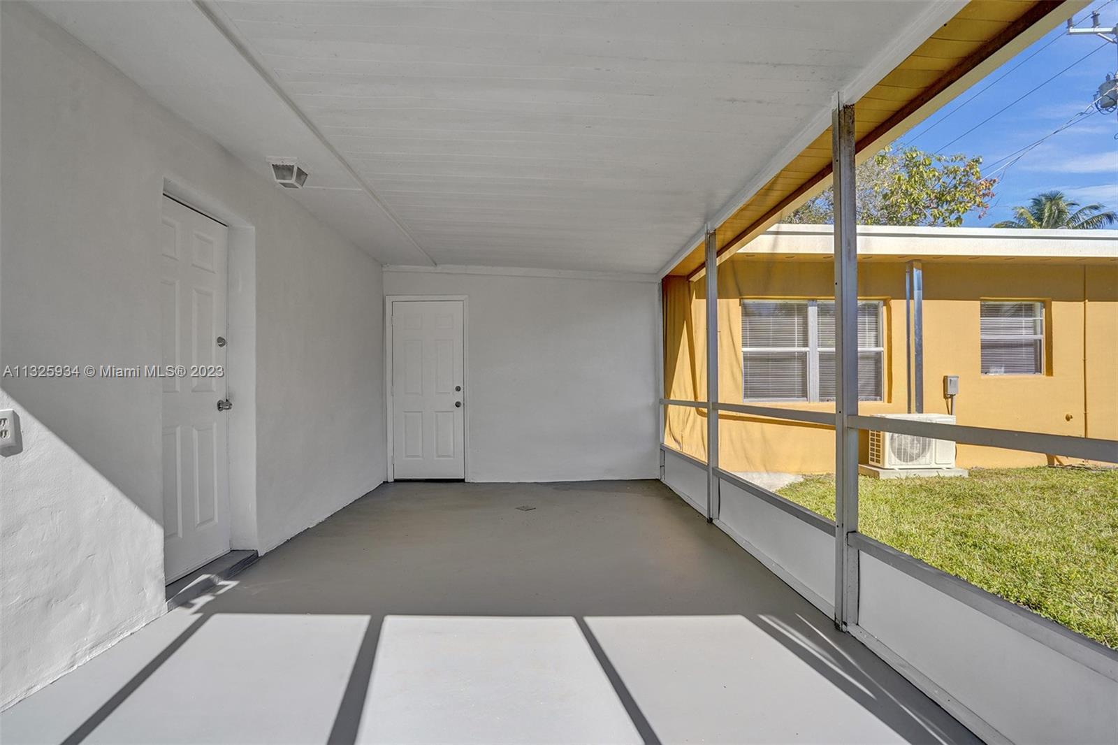 See details / sq. ft. $ 2023-01-11 0 Photo