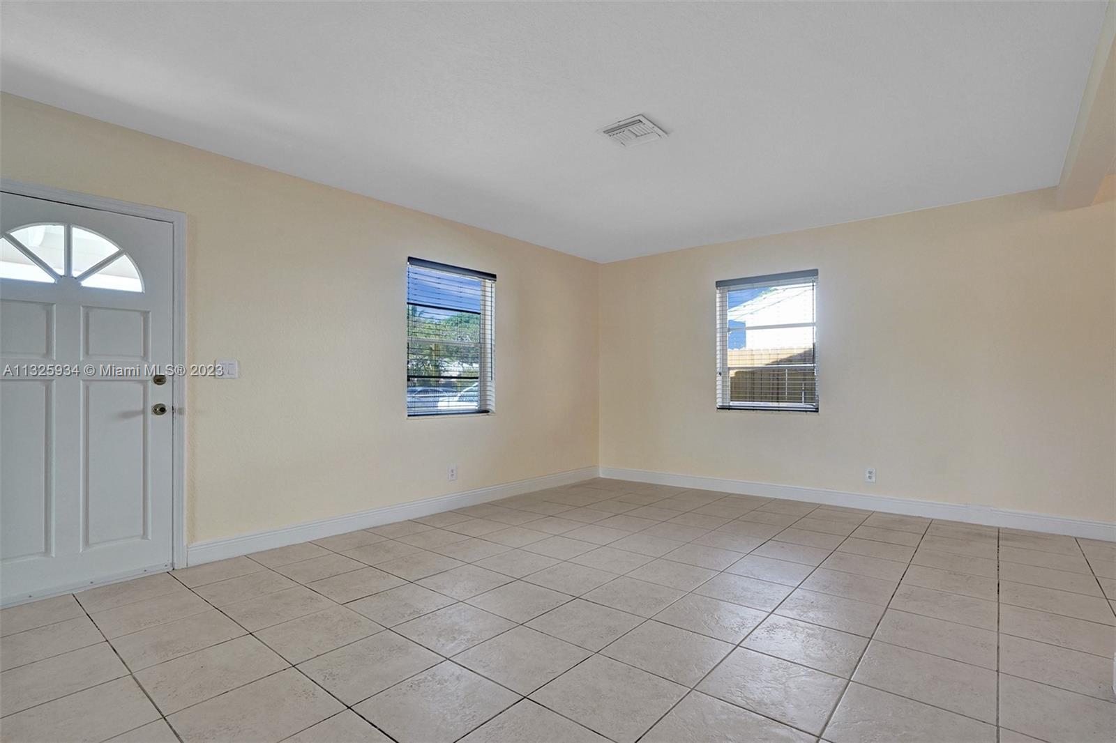 See details / sq. ft. $ 2023-01-11 0 Photo