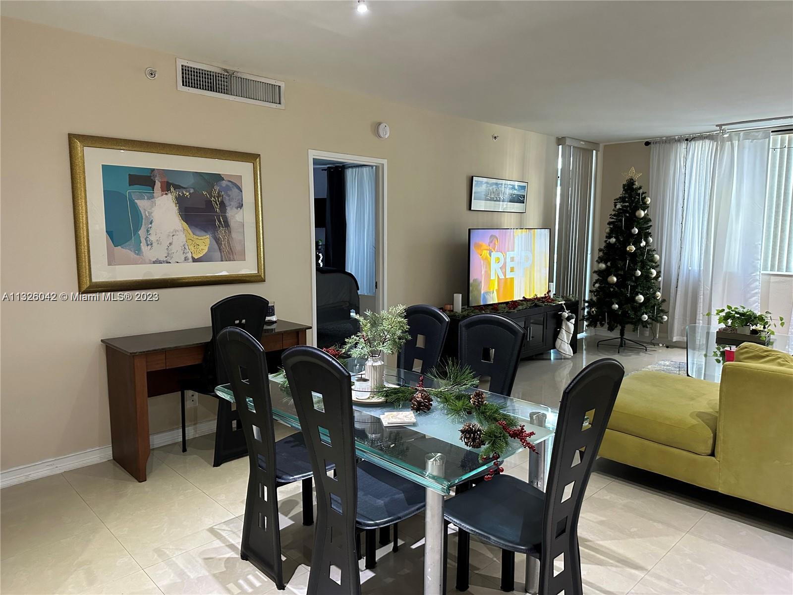 Photo of 3001 Ocean #327, Hollywood, Florida, 33019 -