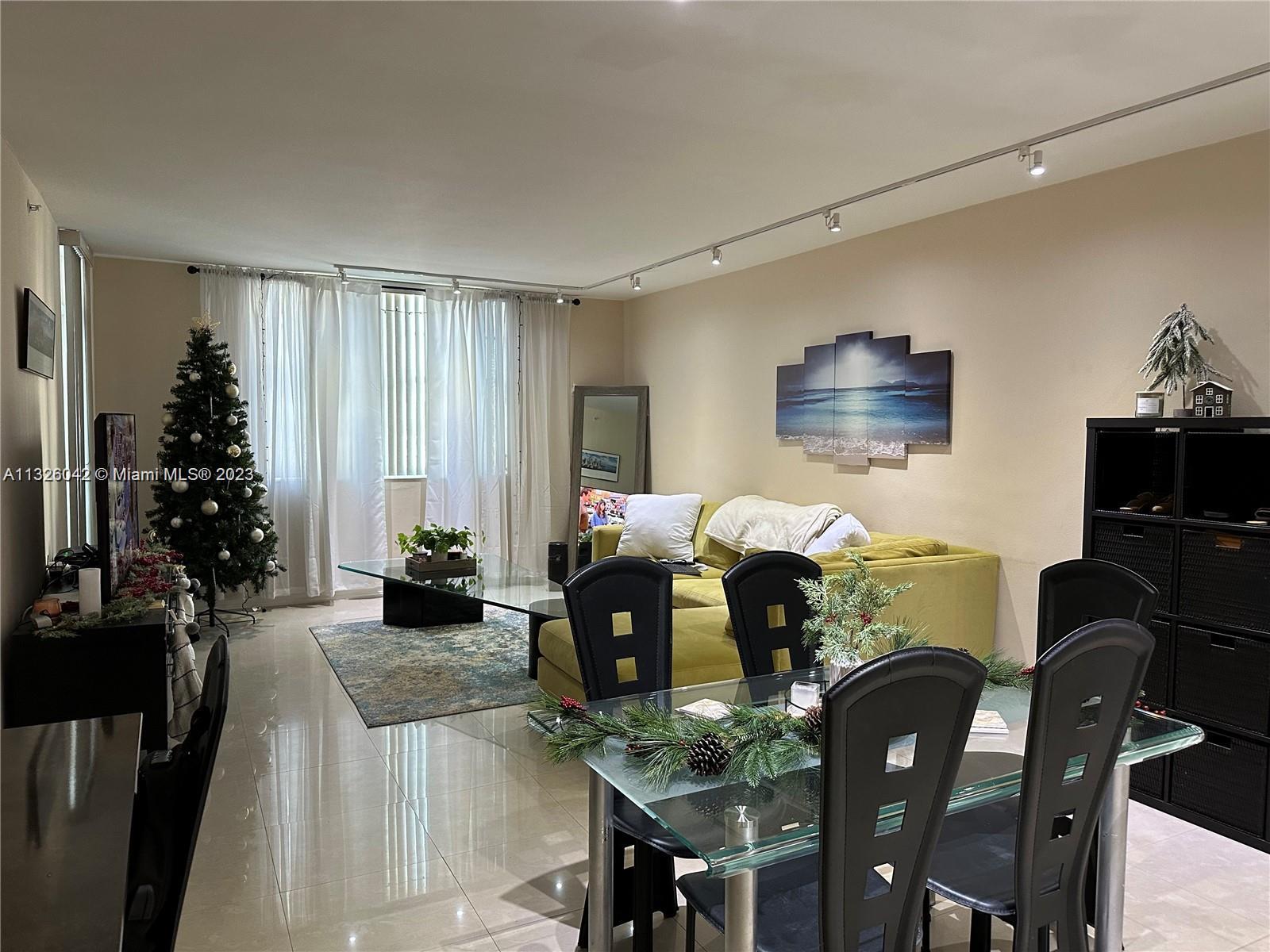 Photo of 3001 Ocean #327, Hollywood, Florida, 33019 -