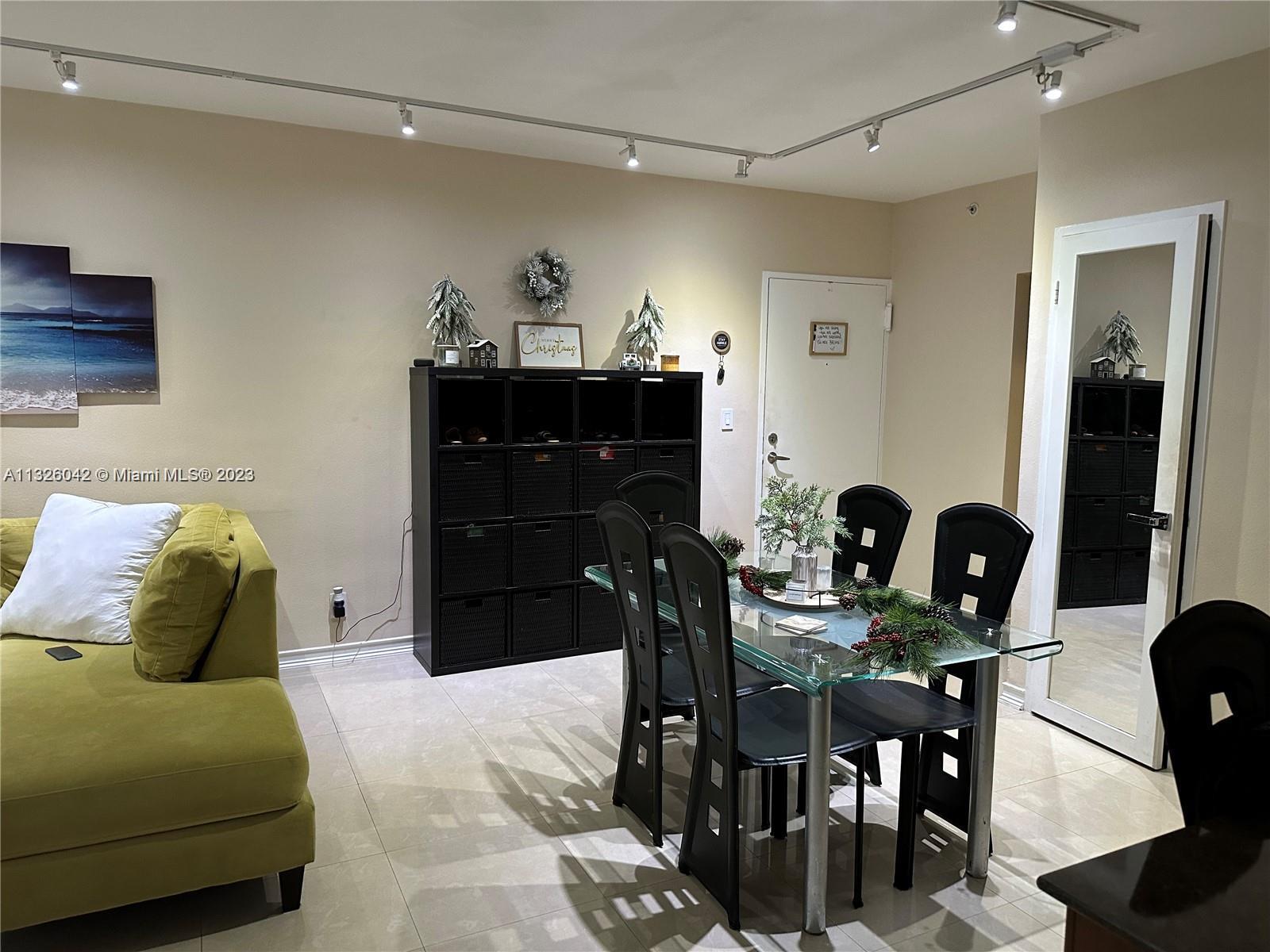 Photo of 3001 Ocean #327, Hollywood, Florida, 33019 -