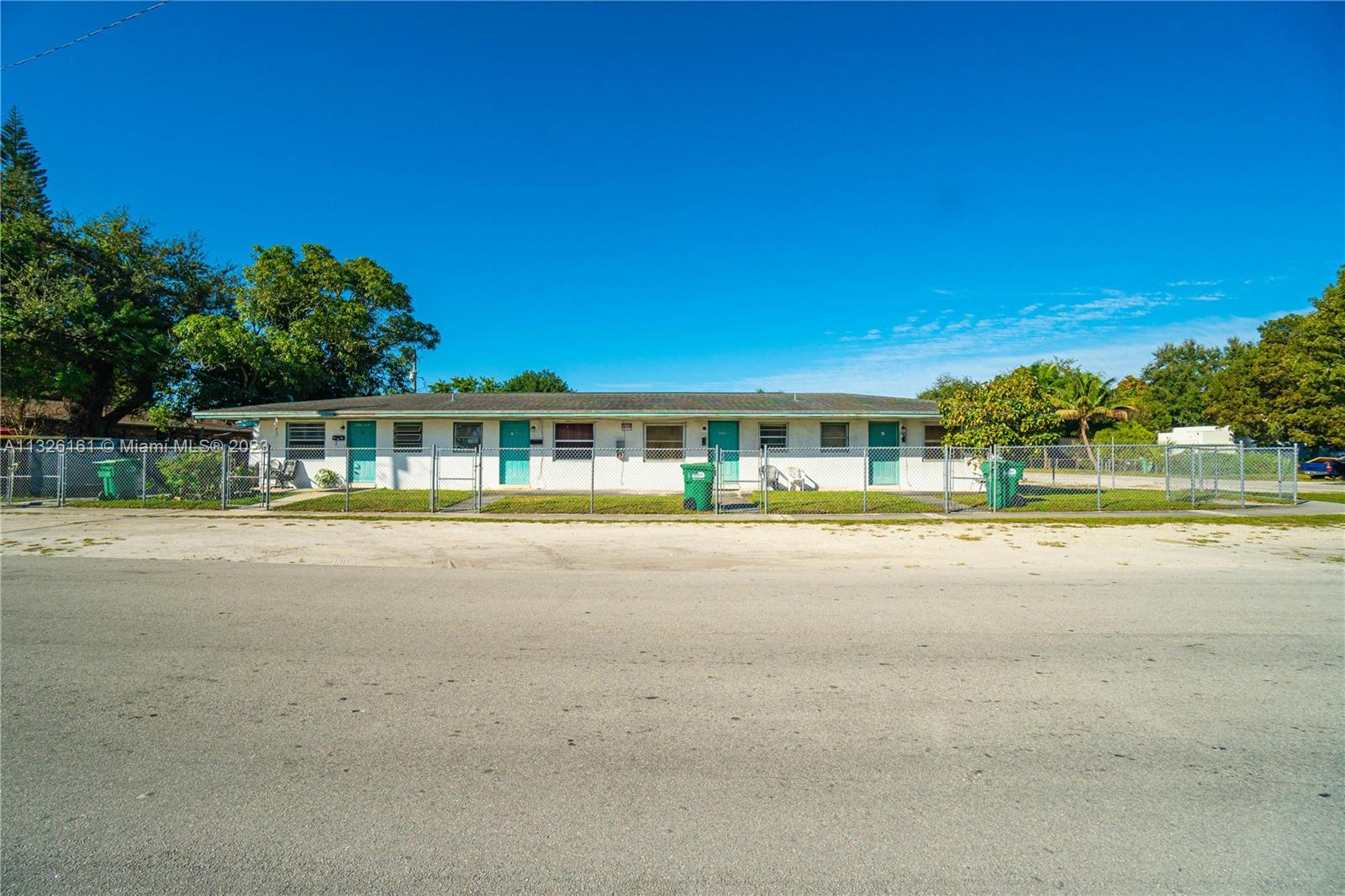 See details / 2294 sq. ft. $ 2023-01-12 0 Photo