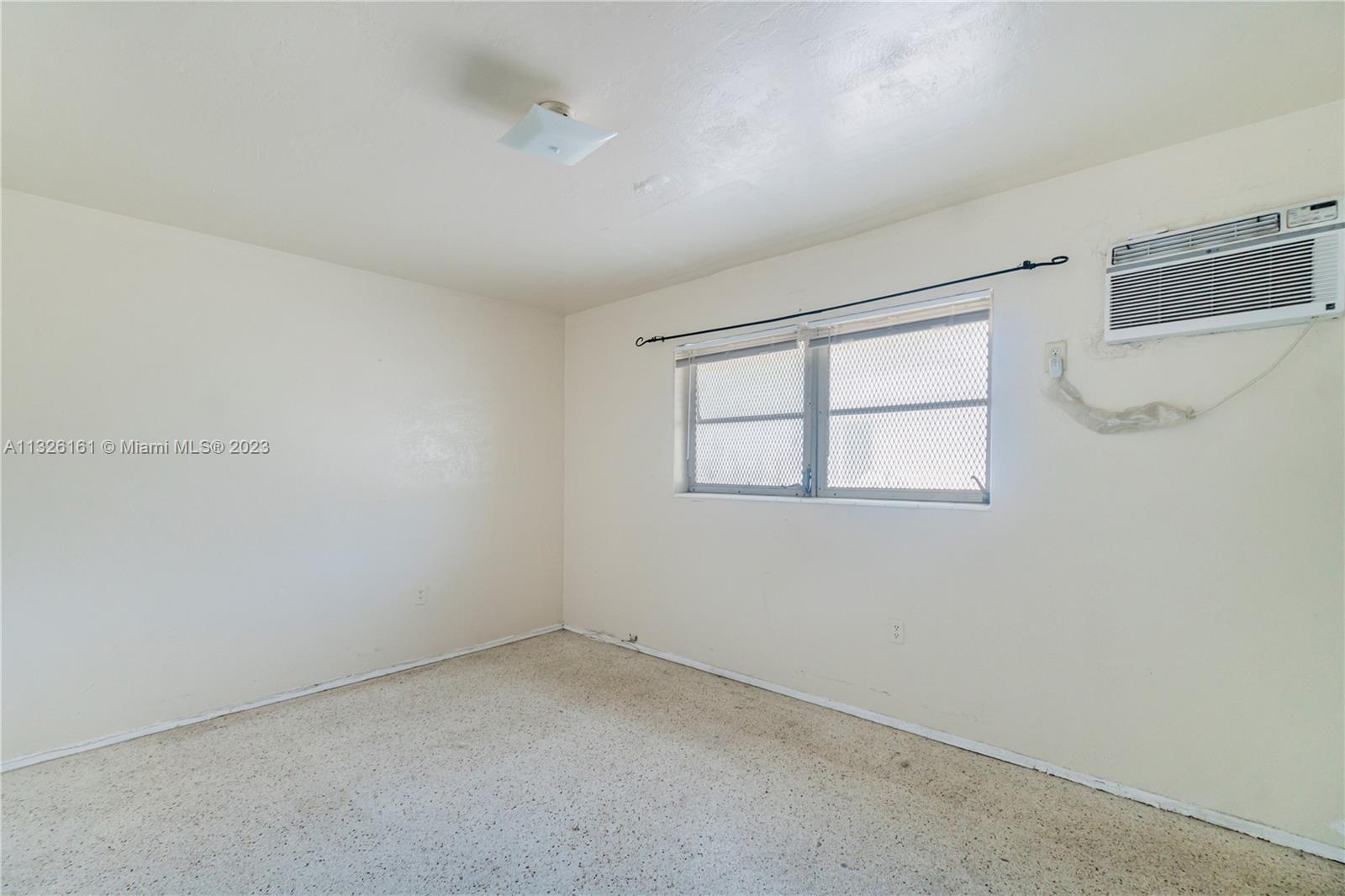 See details / 2294 sq. ft. $ 2023-01-12 0 Photo