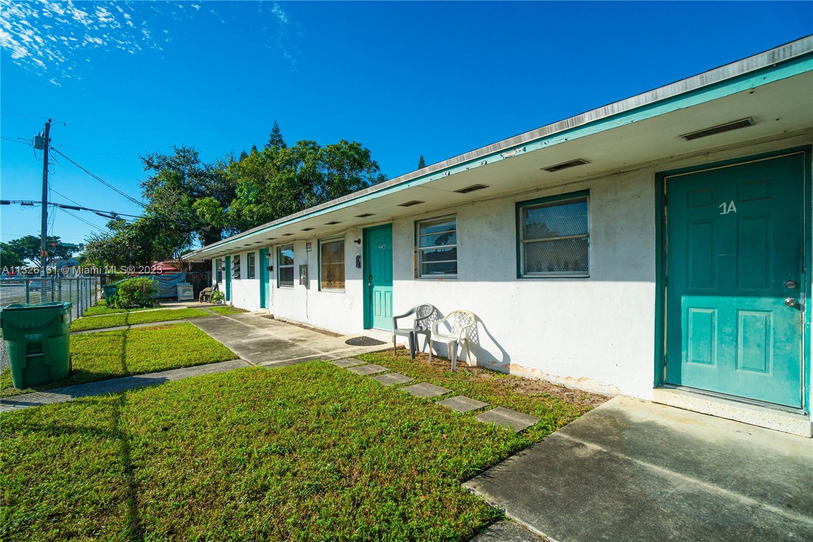 See details / 2294 sq. ft. $ 2023-01-12 0 Photo