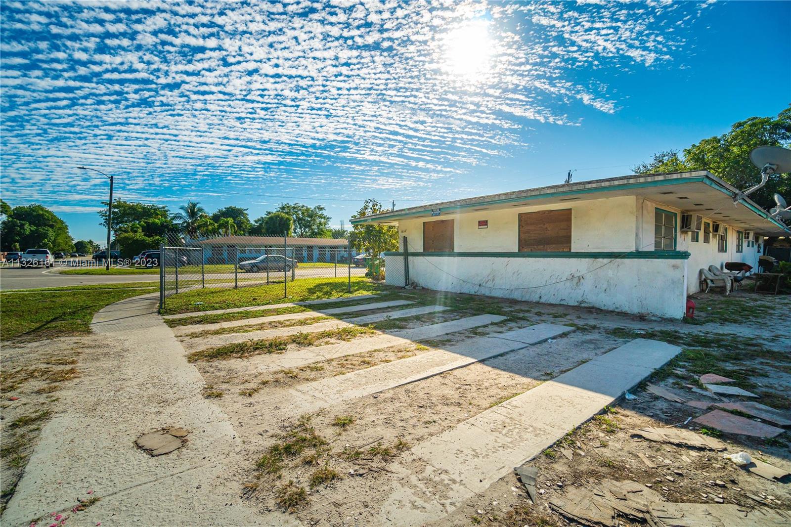 See details / 2294 sq. ft. $ 2023-01-12 0 Photo