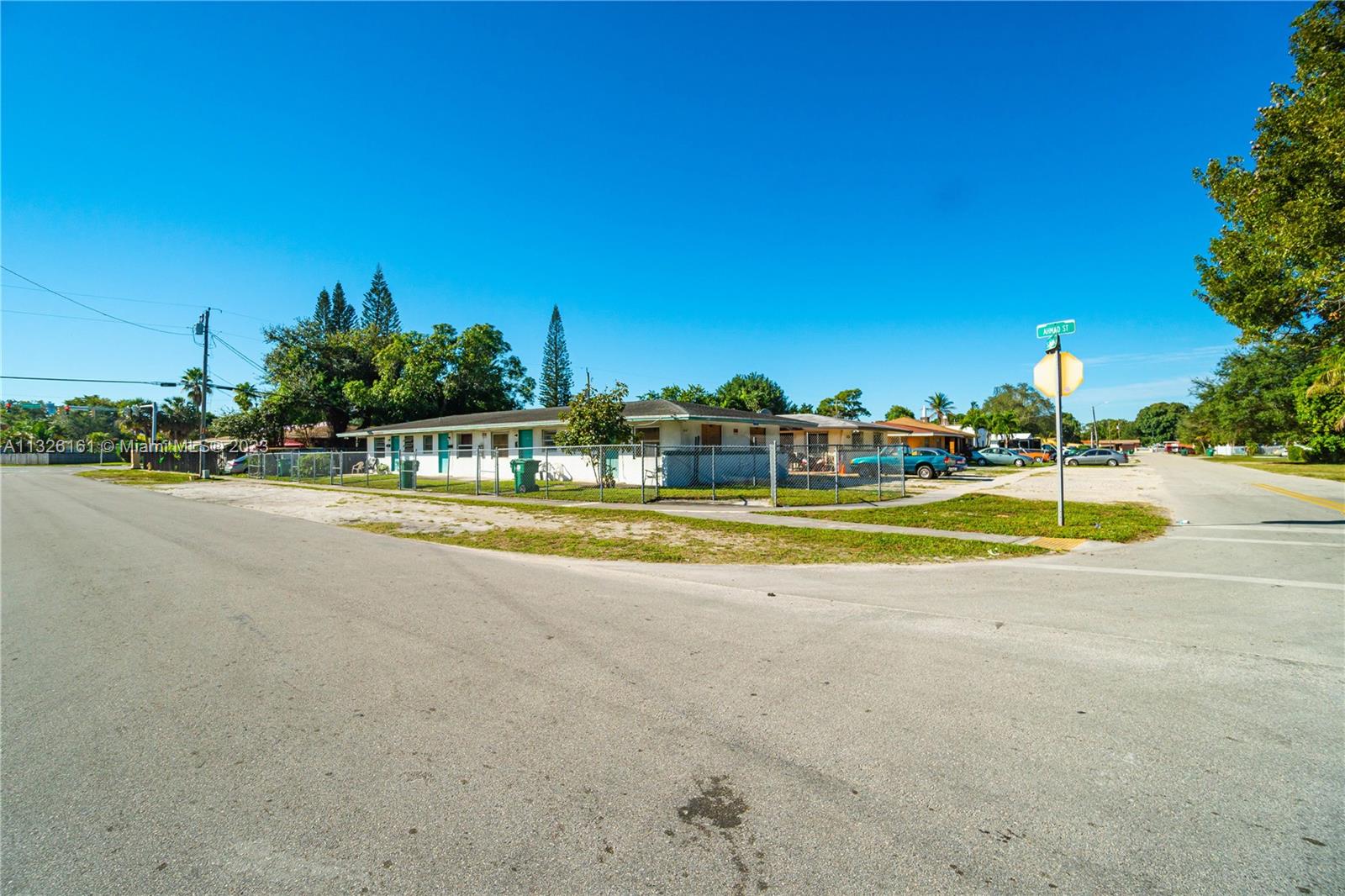 See details / 2294 sq. ft. $ 2023-01-12 0 Photo