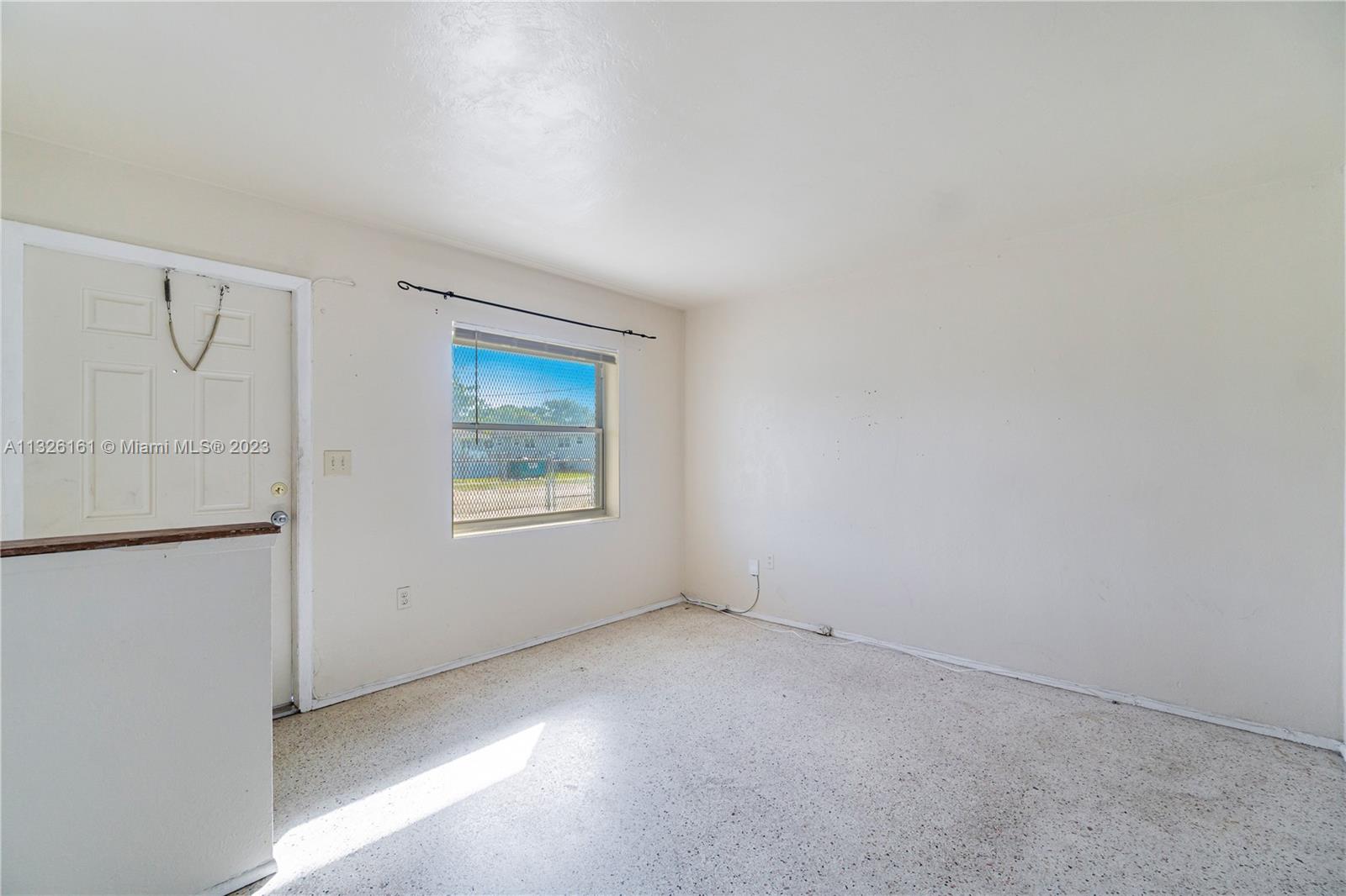 See details / 2294 sq. ft. $ 2023-01-12 0 Photo
