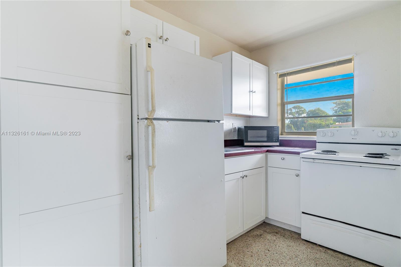 See details / 2294 sq. ft. $ 2023-01-12 0 Photo