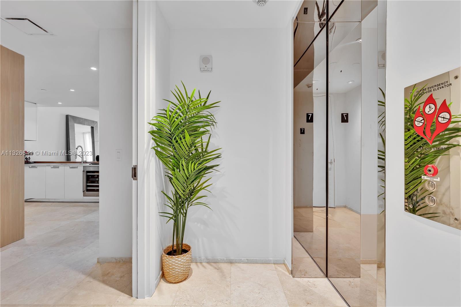 See details 703 2 / 3 1447 sq. ft. $ 2023-01-12 0 Photo