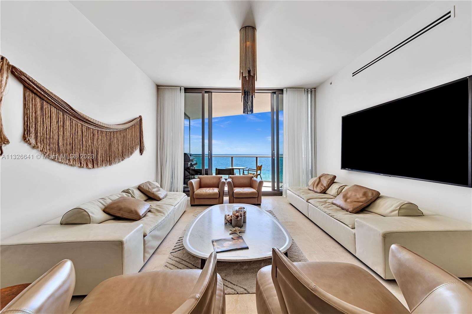 See details 703 2 / 3 1447 sq. ft. $ 2023-01-12 0 Photo