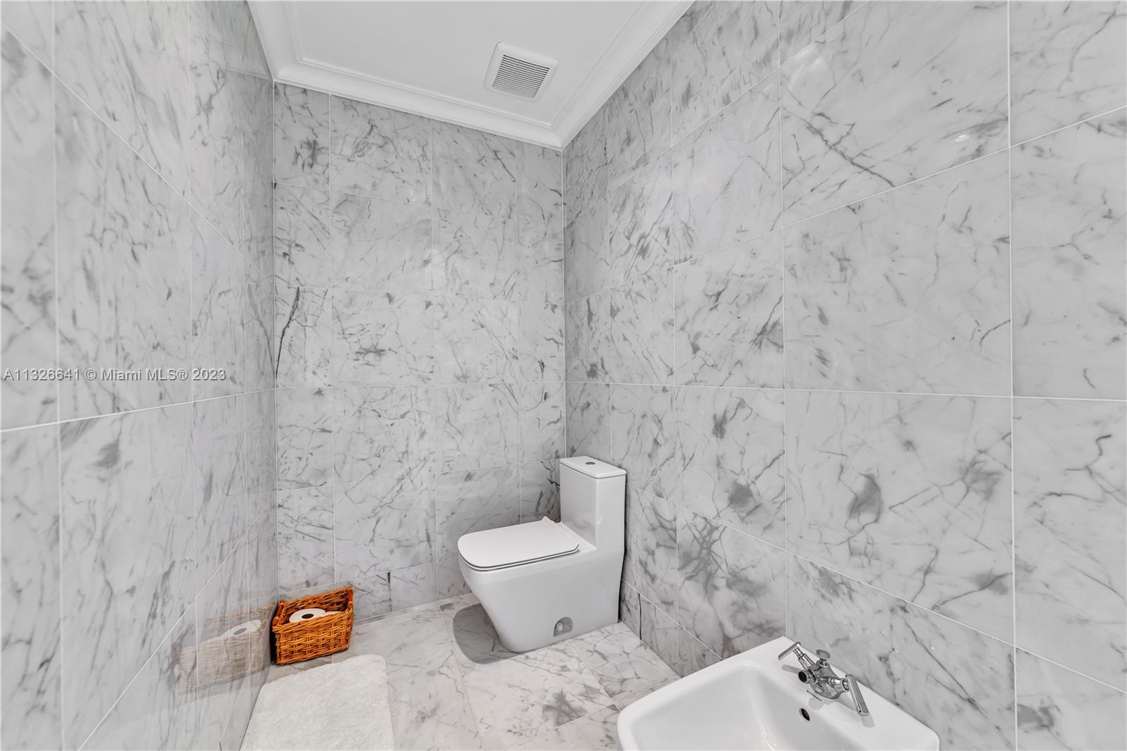 See details 703 2 / 3 1447 sq. ft. $ 2023-01-12 0 Photo