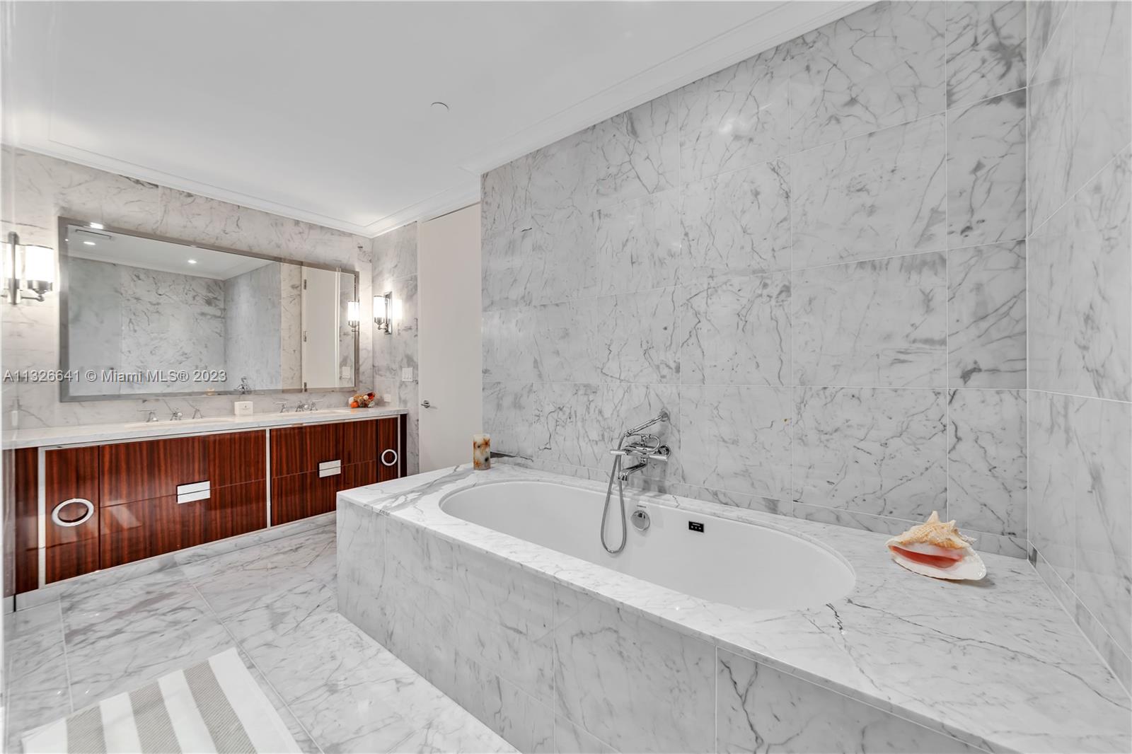 See details 703 2 / 3 1447 sq. ft. $ 2023-01-12 0 Photo