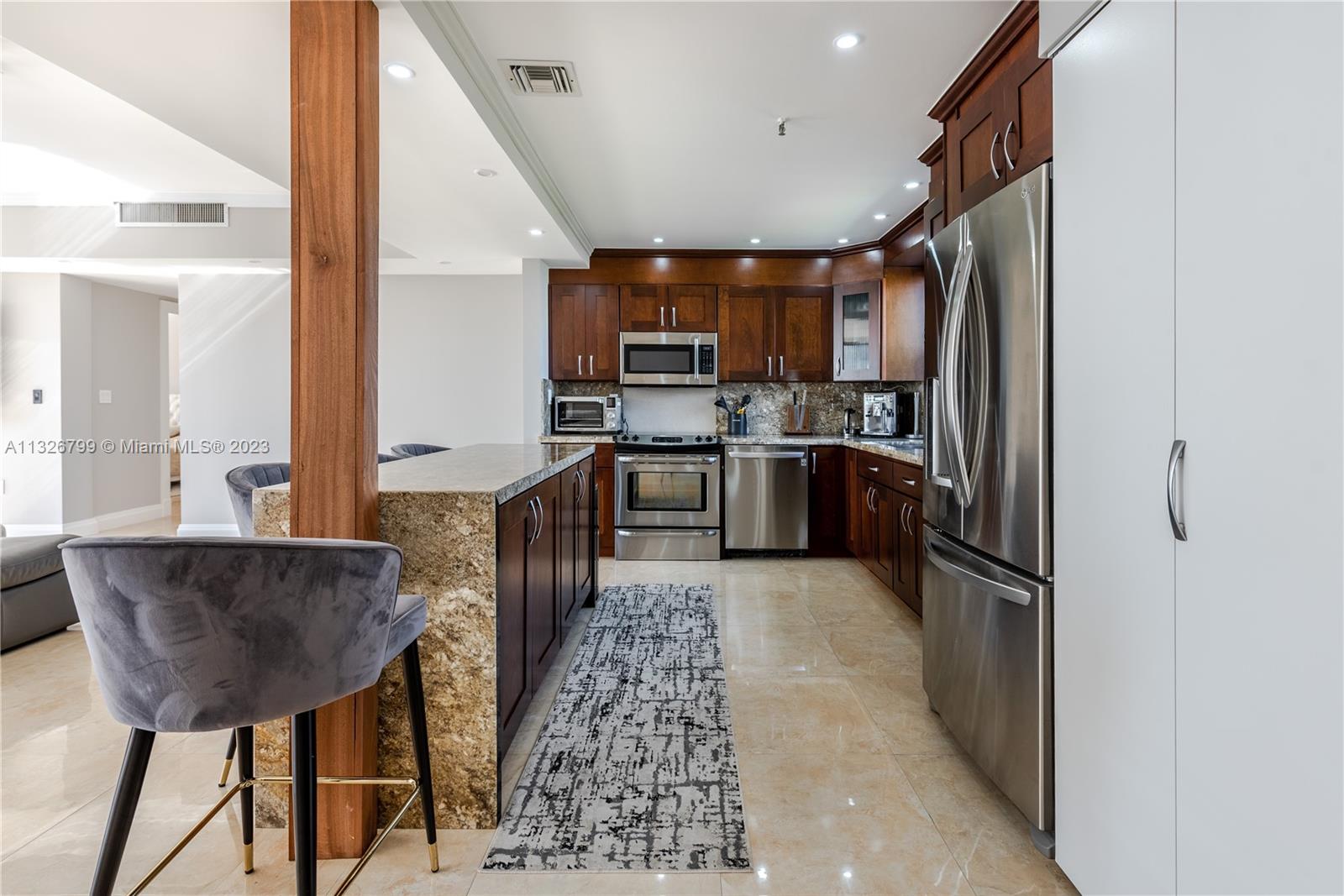 Photo of 408 Poinciana Dr (408), Sunny Isles Beach, Florida, 33160 -