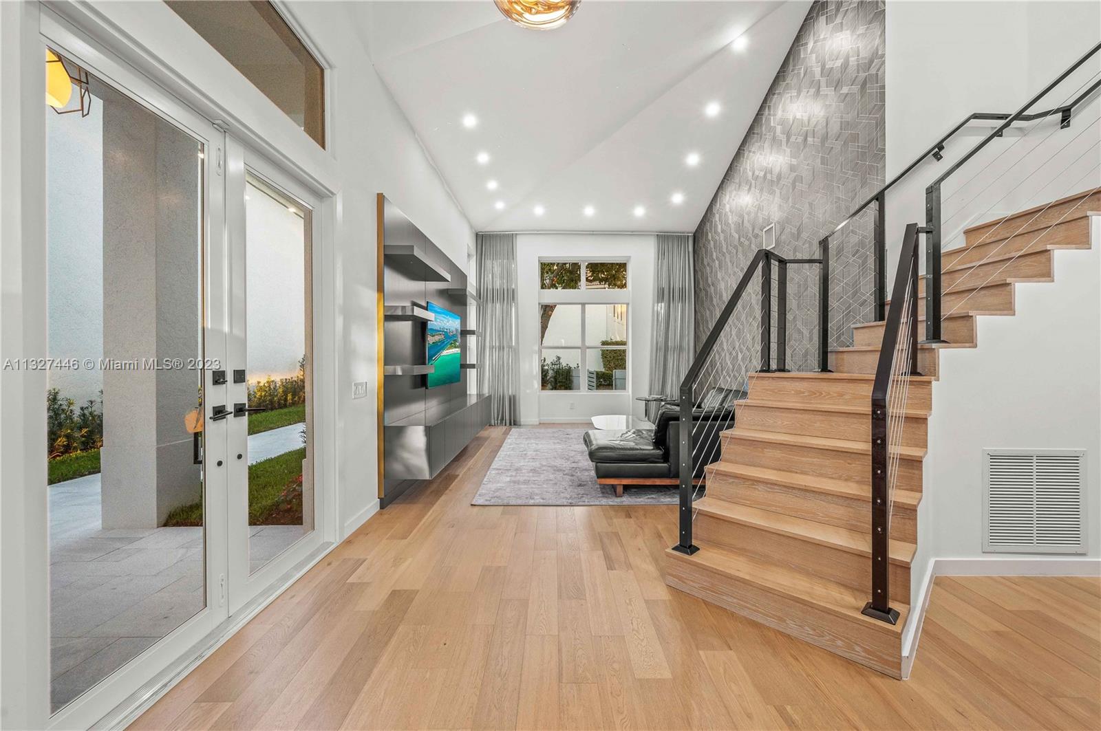 Photo of 19996 36th Pl (19996), Aventura, Florida, 33180 - Cusom staircase & built-ins