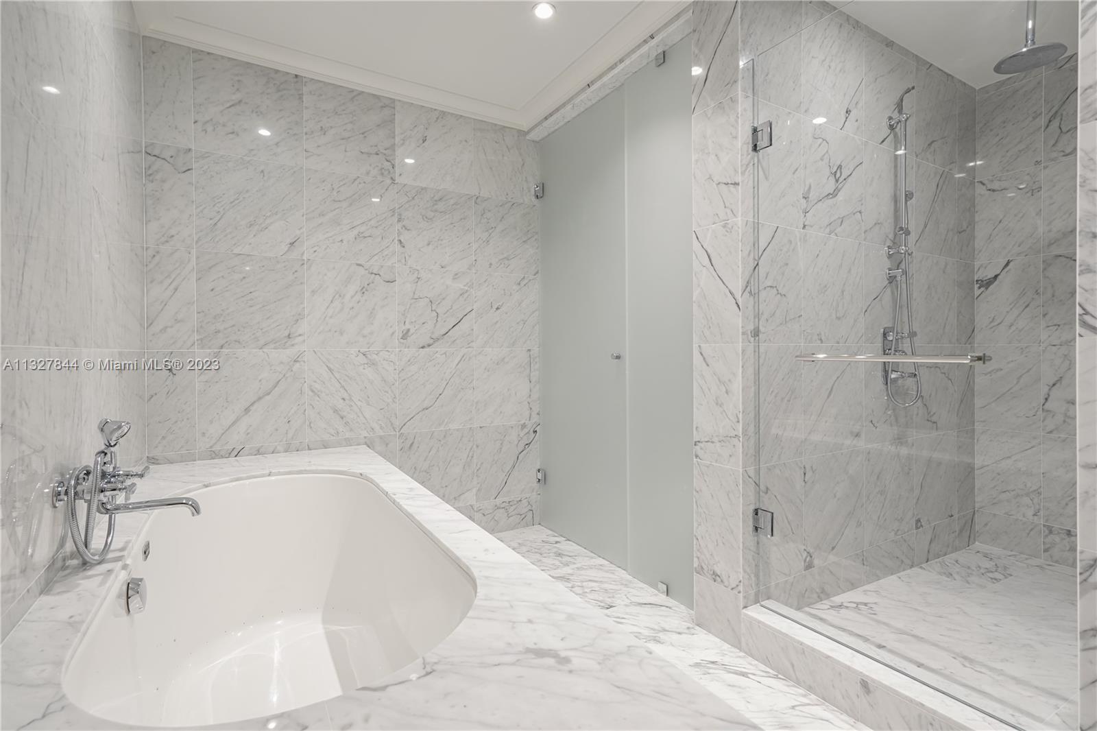 Ver detalles 3803 2 / 3 1447 sq. ft. $ 2023-01-16 0 foto