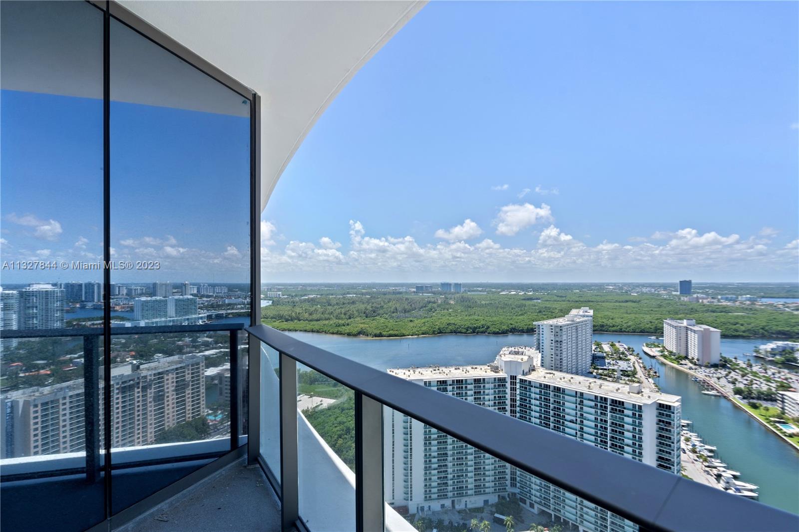 Ver detalles 3803 2 / 3 1447 sq. ft. $ 2023-01-16 0 foto