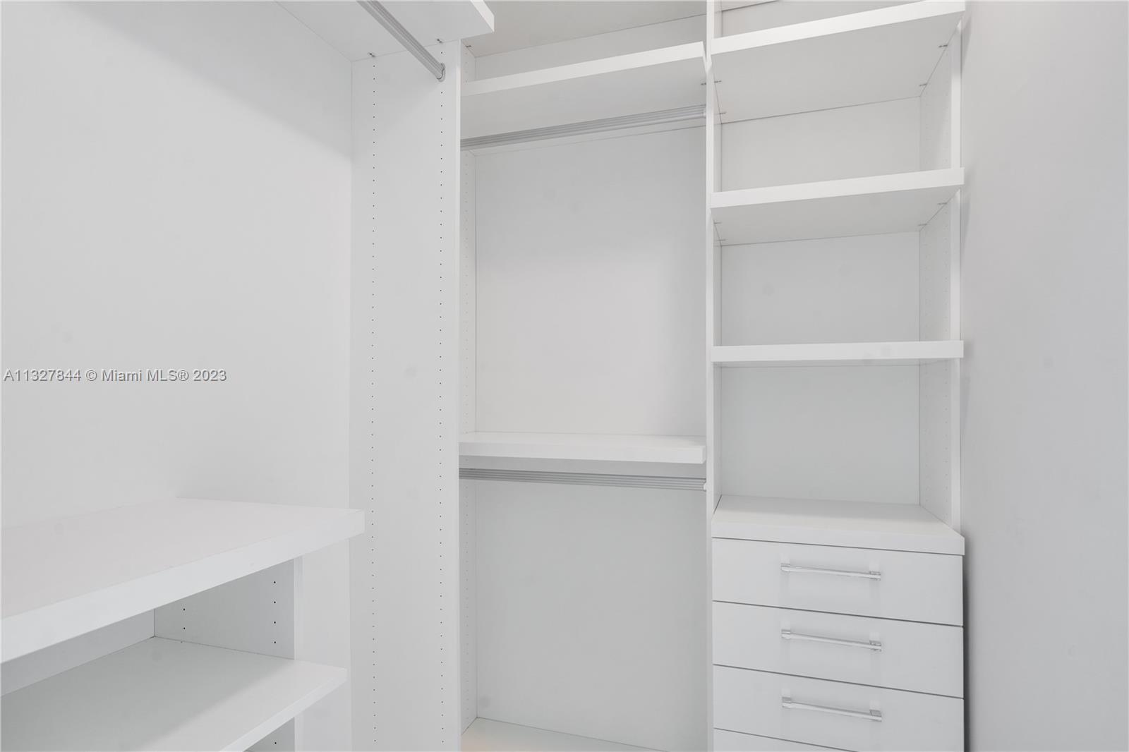 Ver detalles 3803 2 / 3 1447 sq. ft. $ 2023-01-16 0 foto