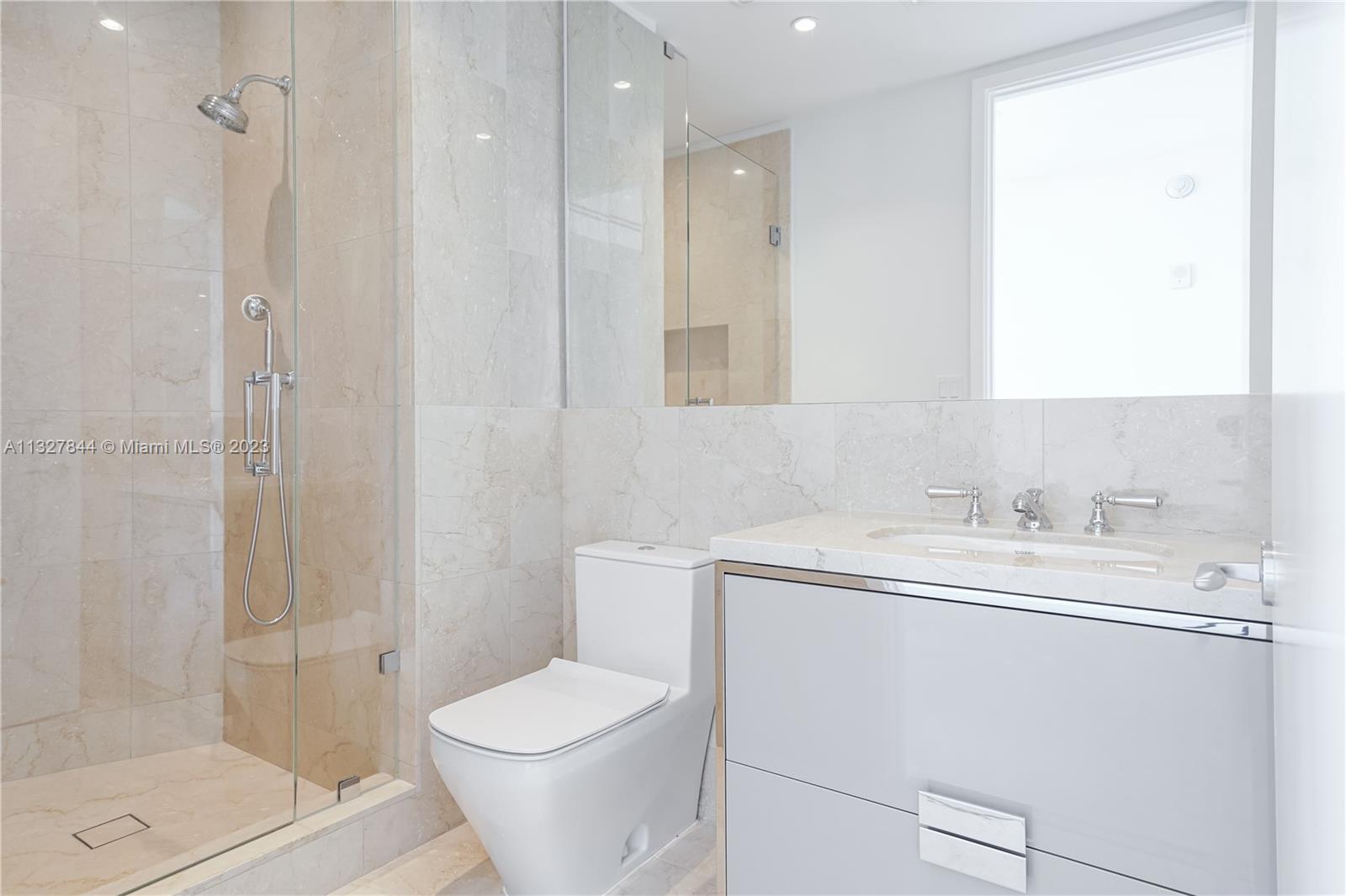Ver detalles 3803 2 / 3 1447 sq. ft. $ 2023-01-16 0 foto