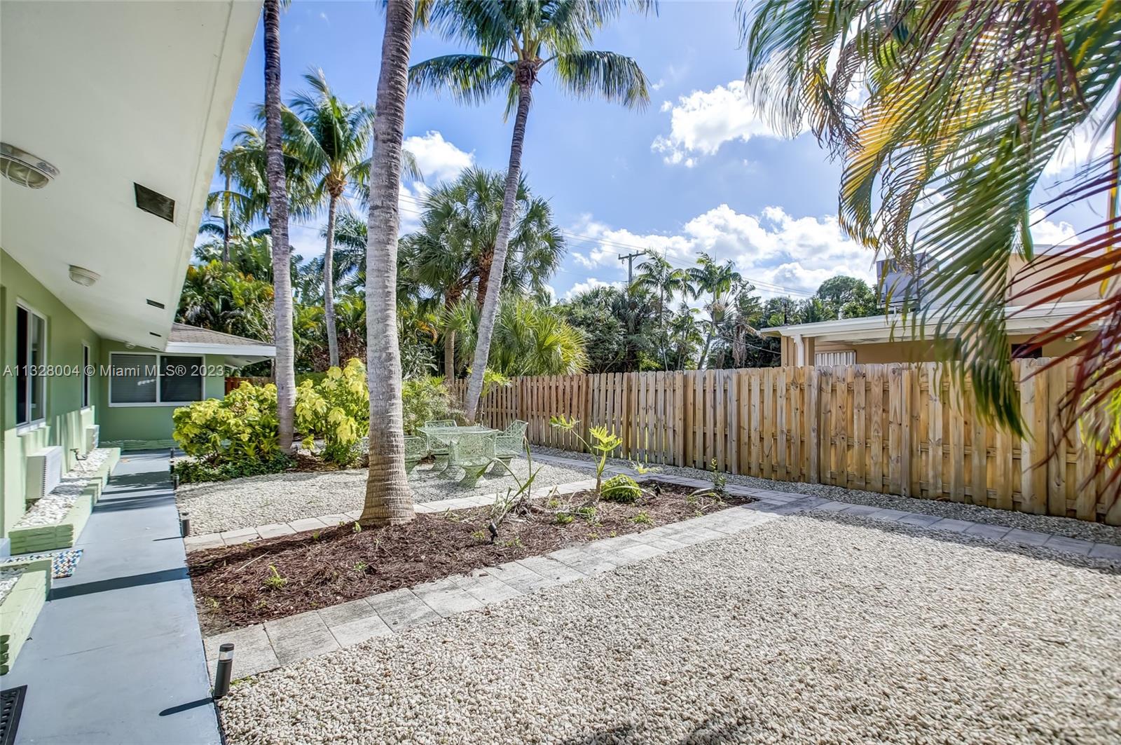 See details / 2911 sq. ft. $ 2023-01-16 0 Photo