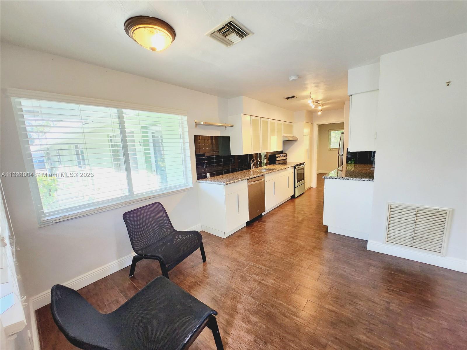 See details / 2911 sq. ft. $ 2023-01-16 0 Photo
