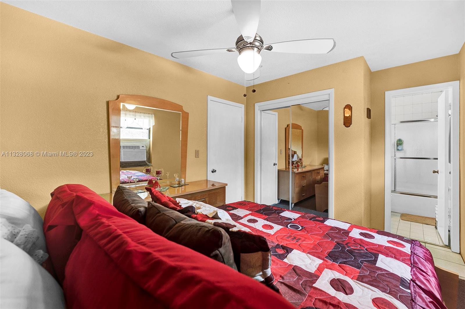 See details / 2163 sq. ft. $ 2023-01-16 0 Photo