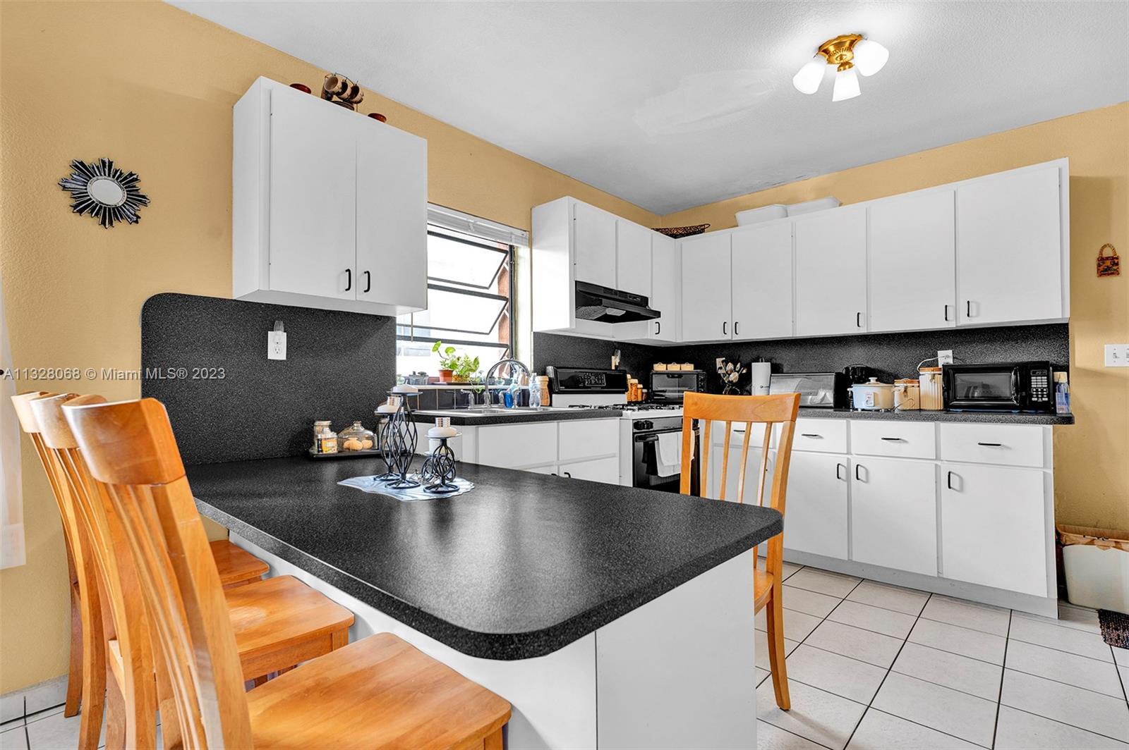 See details / 2163 sq. ft. $ 2023-01-16 0 Photo