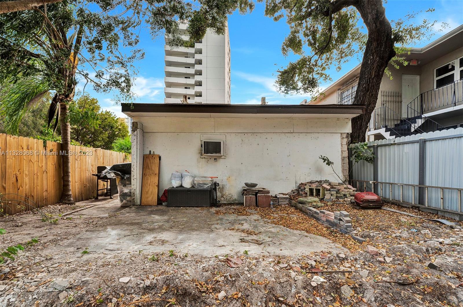 See details / 2163 sq. ft. $ 2023-01-16 0 Photo
