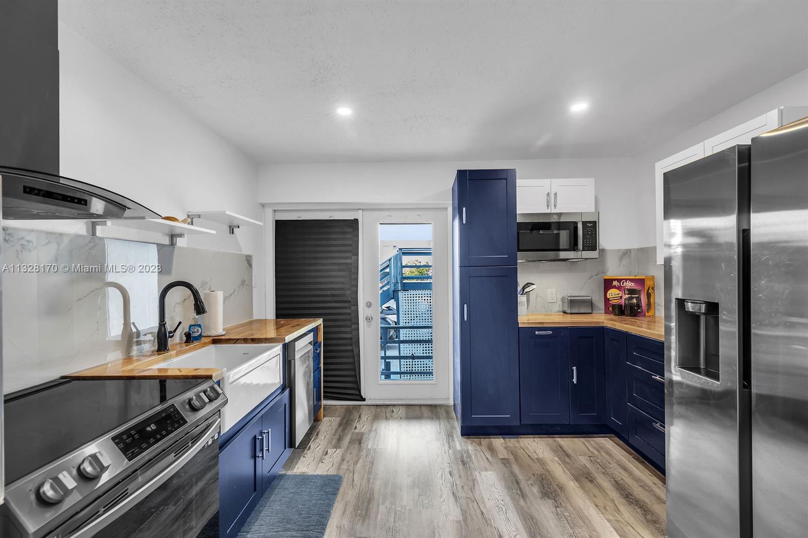 See details / 3008 sq. ft. $ 2023-01-16 0 Photo