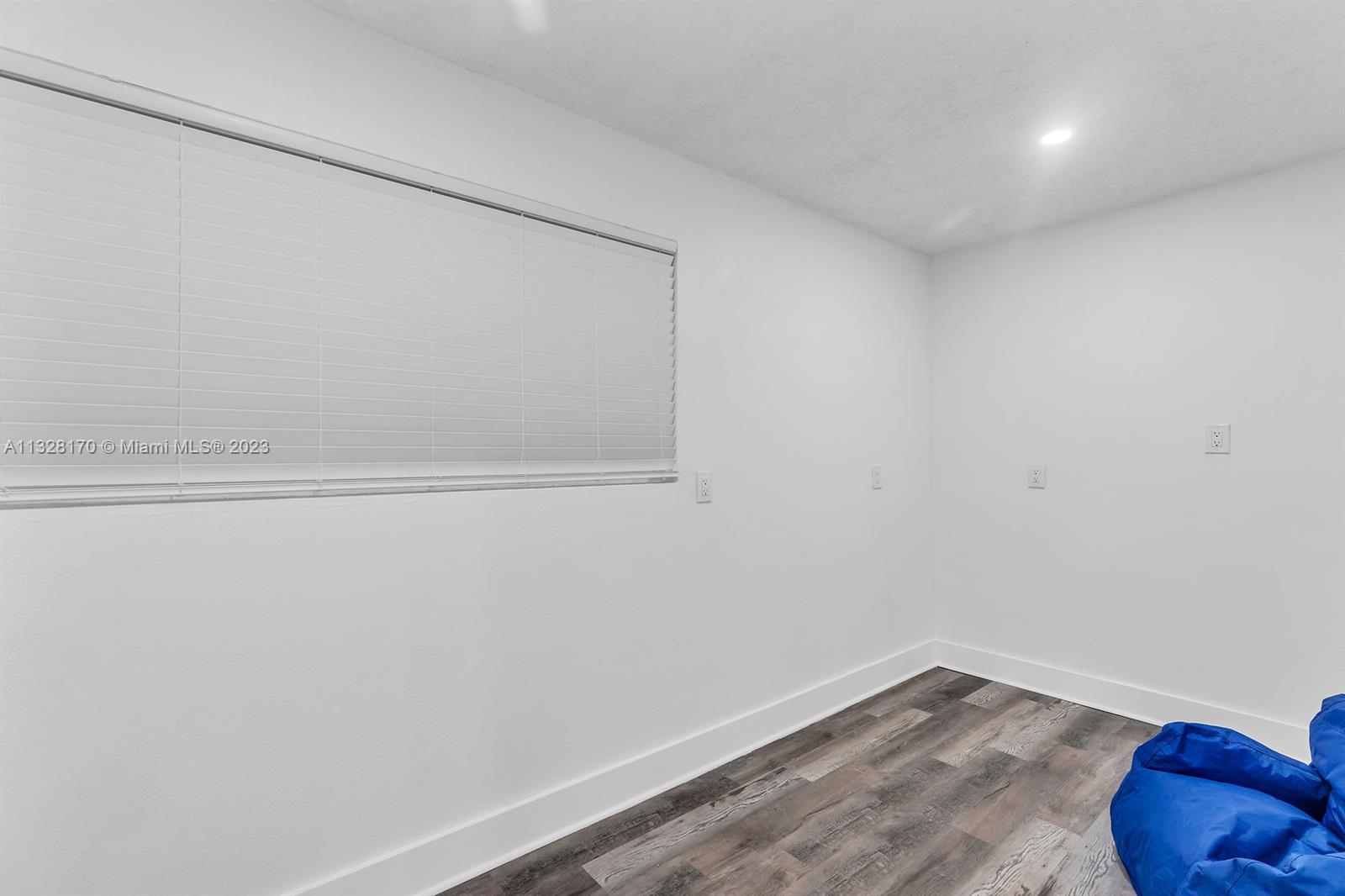 See details / 3008 sq. ft. $ 2023-01-16 0 Photo