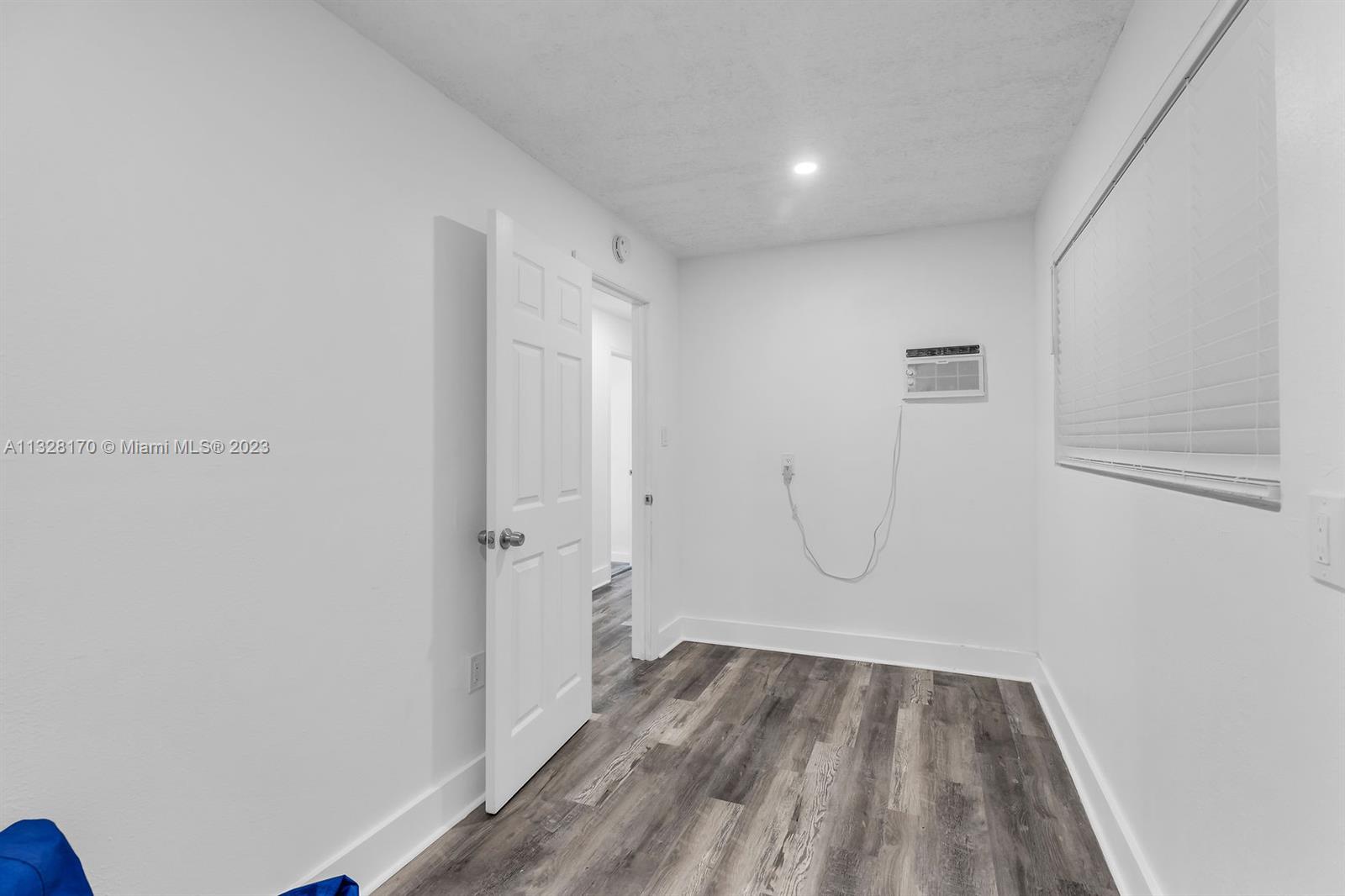 See details / 3008 sq. ft. $ 2023-01-16 0 Photo