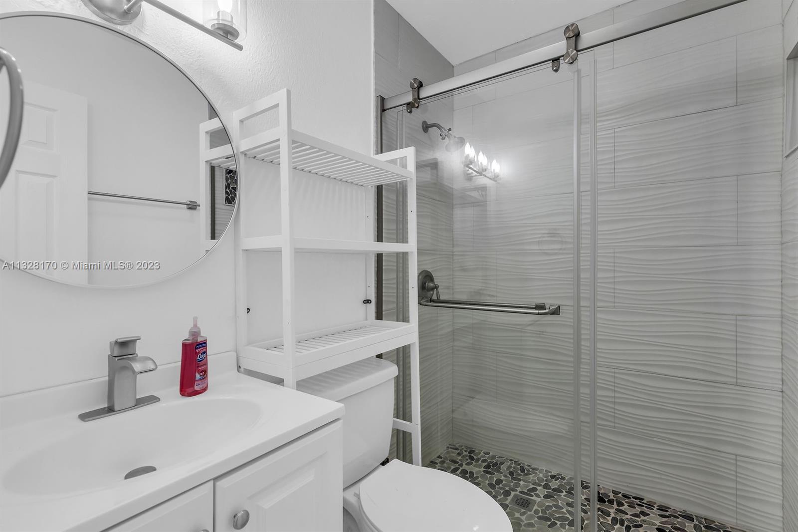 See details / 3008 sq. ft. $ 2023-01-16 0 Photo