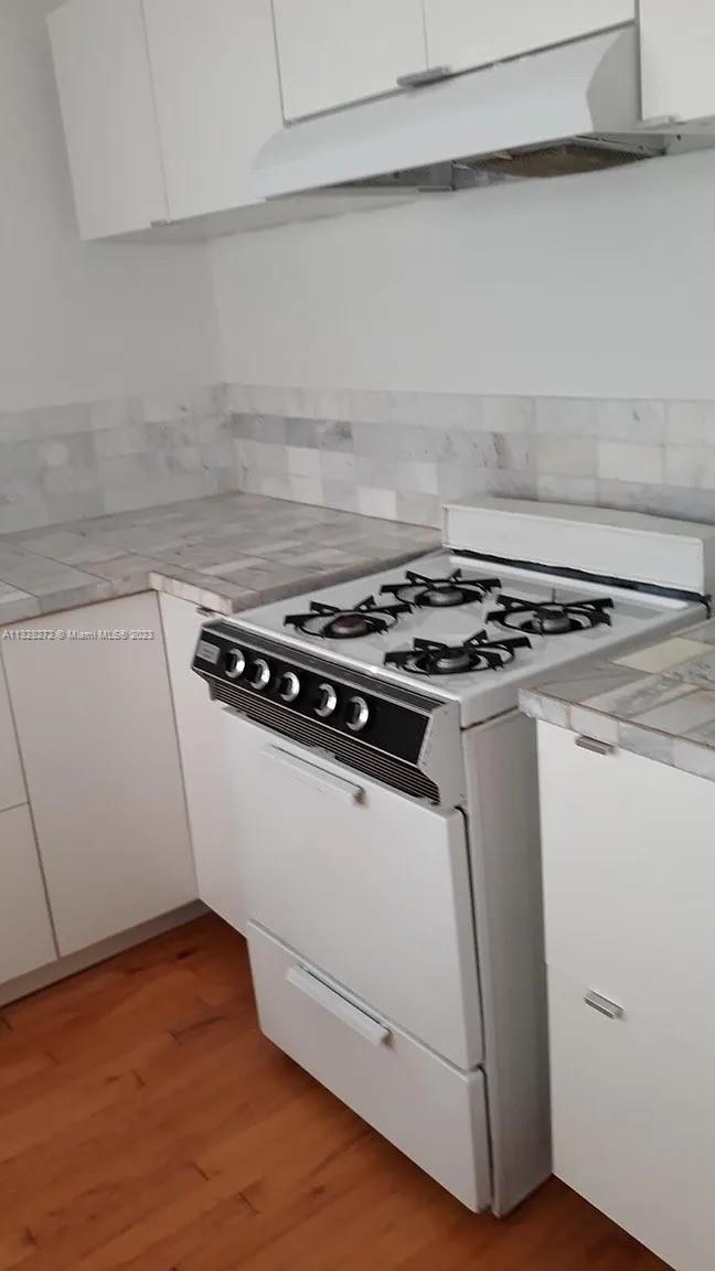 See details / 2780 sq. ft. $ 2023-01-16 0 Photo