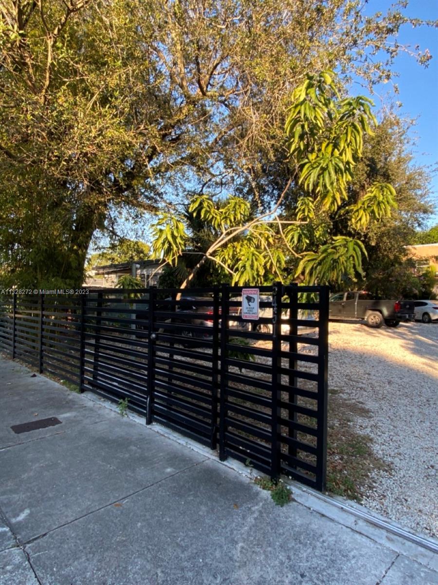 See details / 2780 sq. ft. $ 2023-01-16 0 Photo
