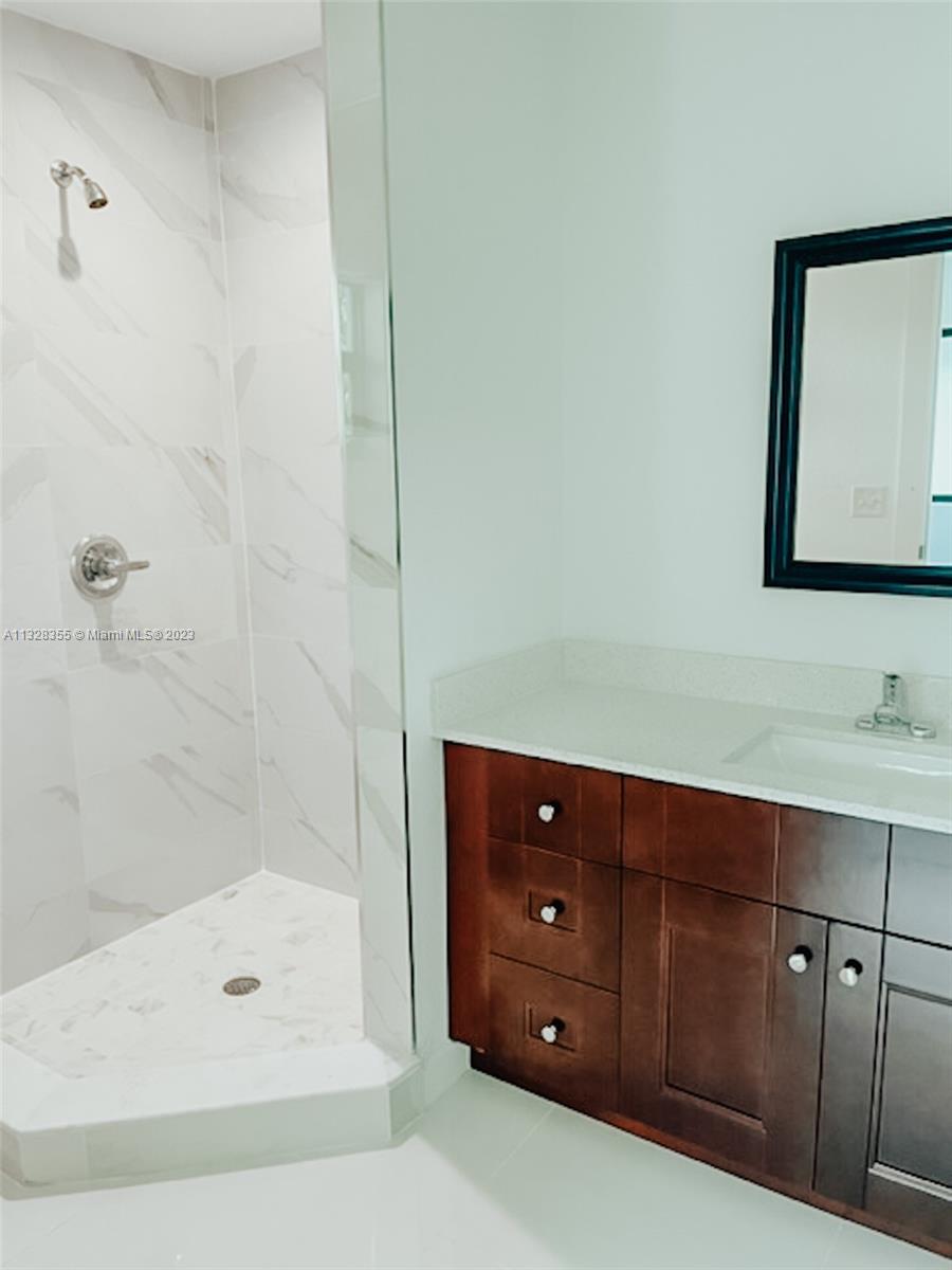 See details / 2300 sq. ft. $ 2023-01-17 0 Photo