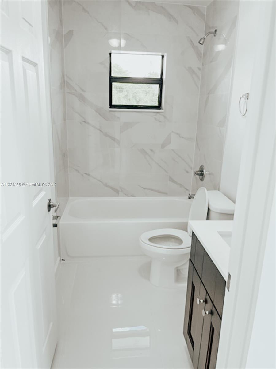 See details / 2300 sq. ft. $ 2023-01-17 0 Photo