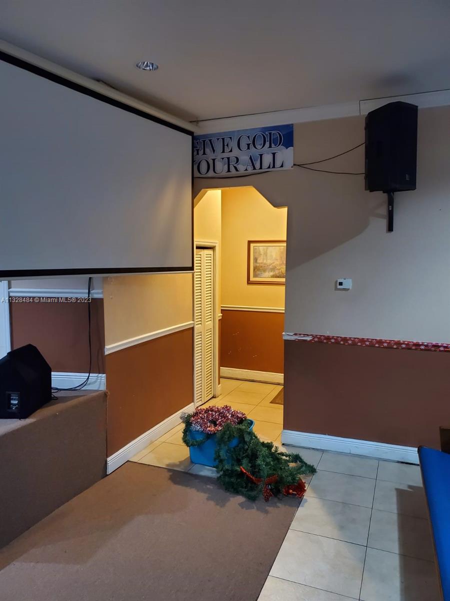 See details / sq. ft. $ 2023-01-17 0 Photo