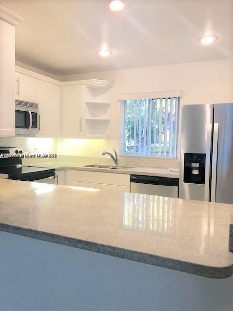 See details / 3159 sq. ft. $ 2023-01-17 0 Photo